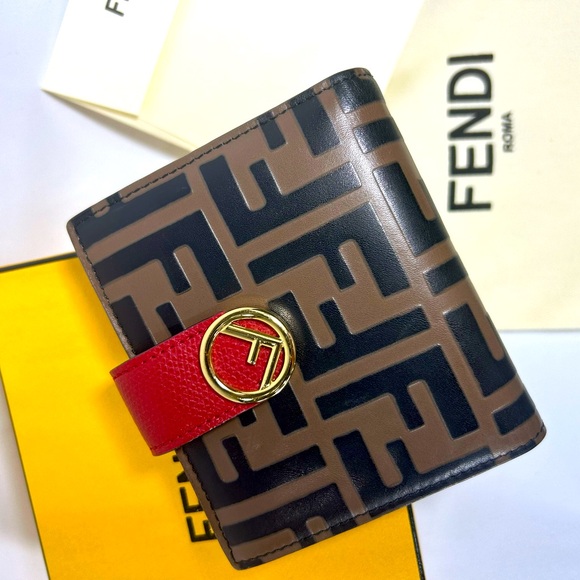 Fendi Handbags - Fendi Mon Tresor Wallet